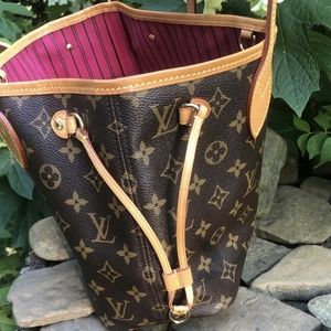 Louis Vuitton Neverfull PM handbag